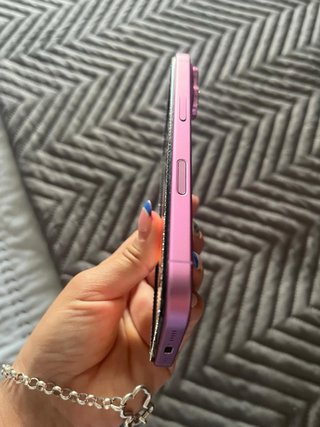 iPhone con un año de uso y dos de garantía aun