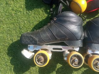 Equipación Hockey Patines: Patines, Guantes y Prot