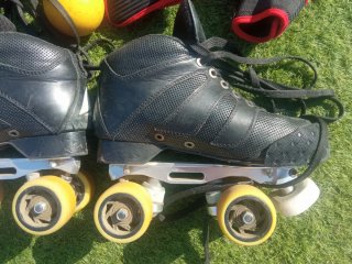 Equipación Hockey Patines: Patines, Guantes y Prot