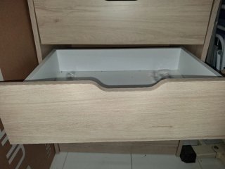 Cajonera de madera y plástico