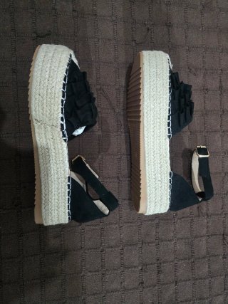 Sandalias Styleloop T40 Negras con Volantes