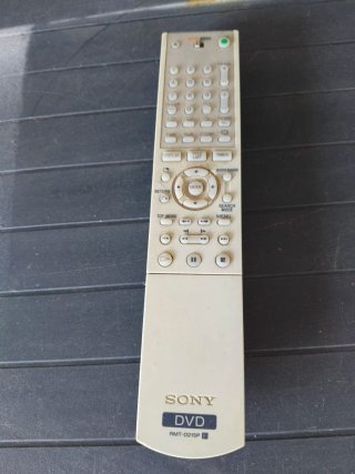 Mando DVD Sony RMT-D215P