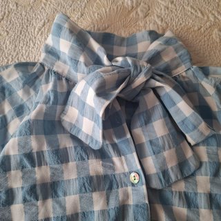 Camisa cuadros azul y blanco con lazada