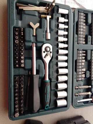Combo Avvitatore Bosch +  Cassetta attrezzi