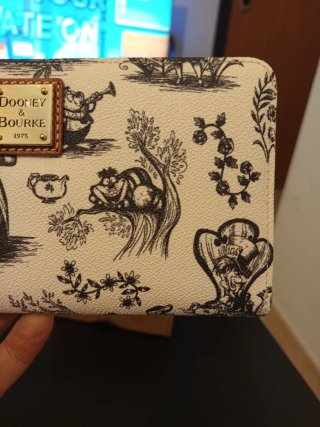 Cartera Disney Alice Dooney & Bourke