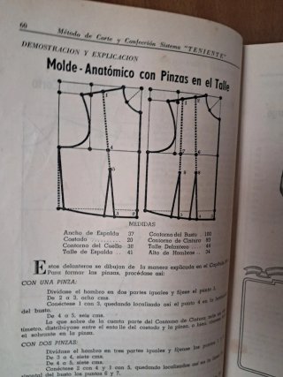 Libro de corte y confeccion muy antiguo