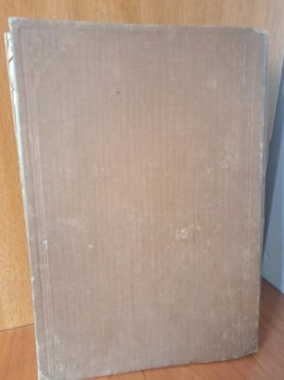 Libro de corte y confeccion muy antiguo