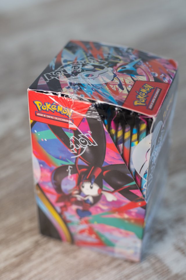 Expositor Pokémon Caos Creciente 18 Sobres Español