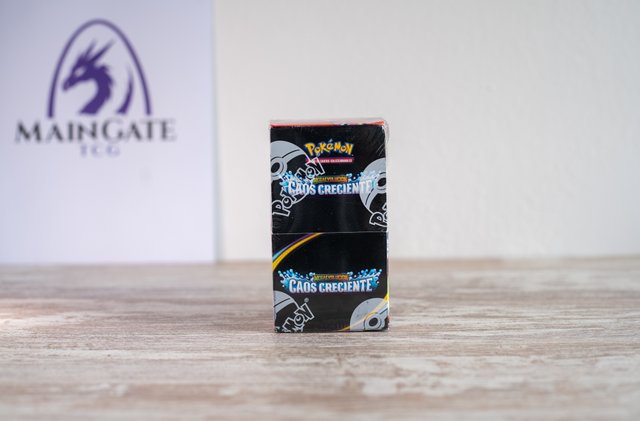Expositor Pokémon Caos Creciente 18 Sobres Español