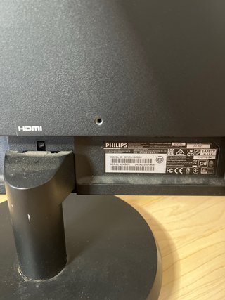 2 pantallas de ordenador una Acer y otra philips