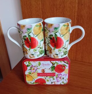 Set 2 Tazze Mug Ceramica Motivo Floreale Frutta