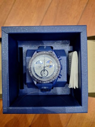 Swatch Mission to Earthphase Moonshine Gold