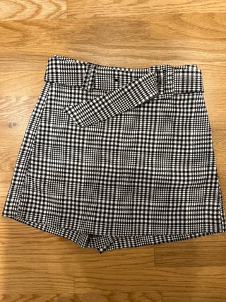 Falda pantalón corta Stradivarius cuadros
