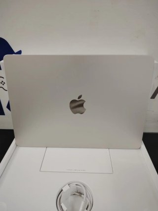 Macbook Air 13" M3 16GB 256GB 8C 8G A3113 2024