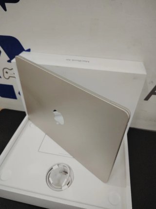 Macbook Air 13" M3 16GB 256GB 8C 8G A3113 2024