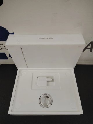 Macbook Air 13" M3 16GB 256GB 8C 8G A3113 2024