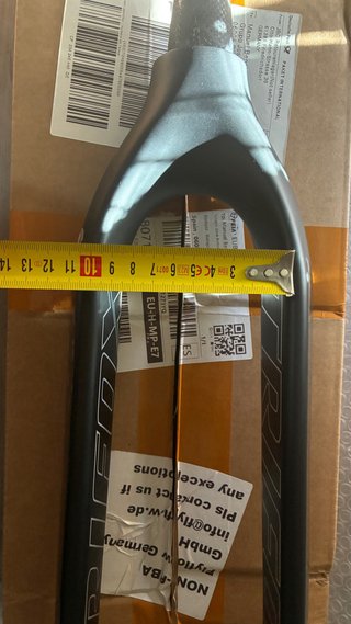Horquilla Carbono MTB 29 Eje 147x15mm. Nueva