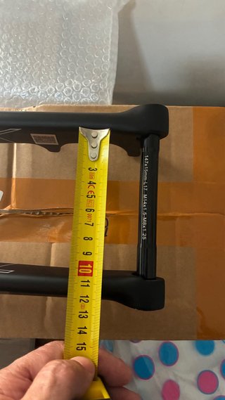 Horquilla Carbono MTB 29 Eje 147x15mm. Nueva