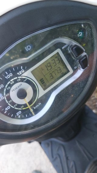 Peugeot Tweet 125cc Scooter 2010