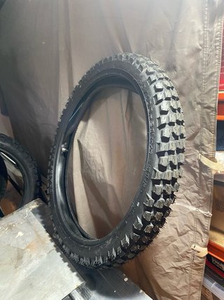 Neumáticos Trail Honda CRF 300L Llanta 18 y 21