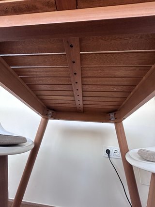 Mesa de terraza con 2 sillas