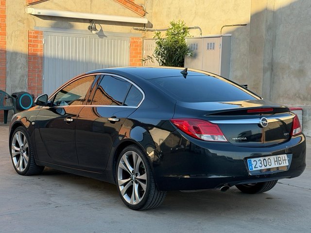 Opel Insignia 2011