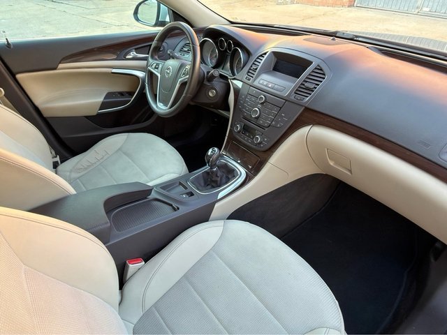 Opel Insignia 2011