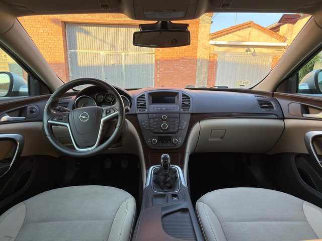 Opel Insignia 2011
