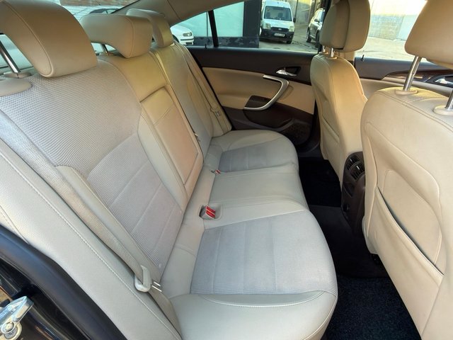 Opel Insignia 2011