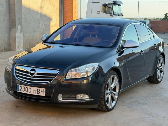 Opel Insignia 2011
