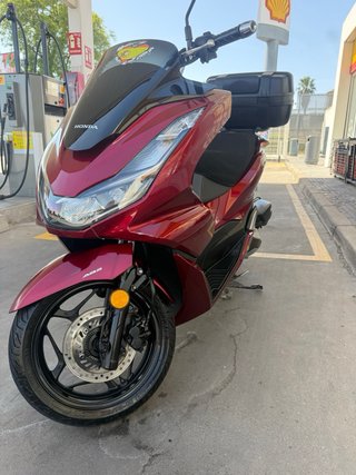 Honda PCX 125 2023 Roja