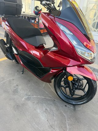 Honda PCX 125 2023 Roja
