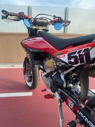 Husqvarna 511 Supermoto Rosso/Bianco smr A2 35kw