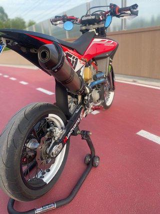 Husqvarna 511 Supermoto Rosso/Bianco smr A2 35kw