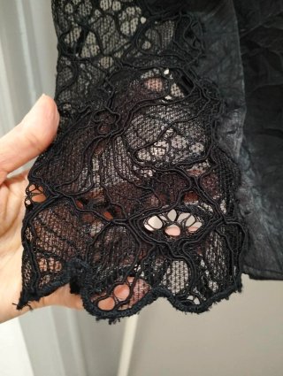 Saia midi preta