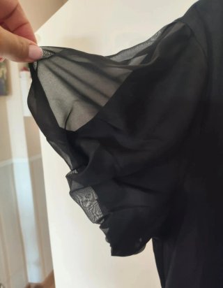 Carolina Herrera. Camiseta negra