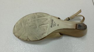 Zapatos de verano beige con tiras