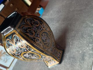 Jarrón decorativo golondrinas dorado