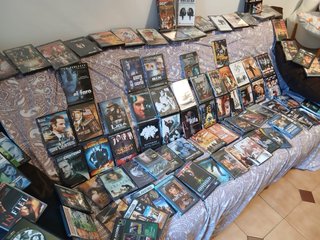 Lote de DvD con 95 peliculas a estrenar.