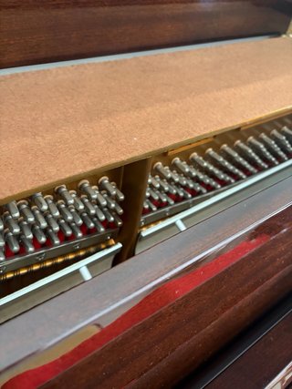 Piano Young Chang E112 Marrón 1994