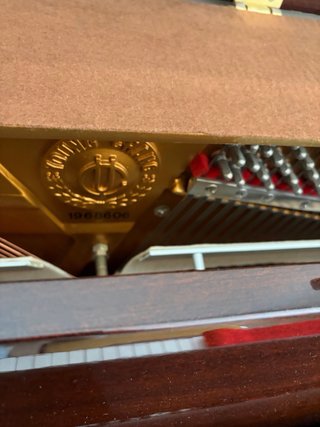 Piano Young Chang E112 Marrón 1994