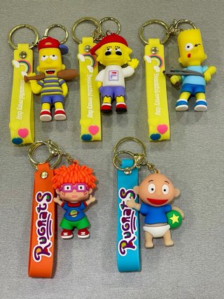 (2) LLAVEROS PREMIUM (Coraline, Los Simpson...)