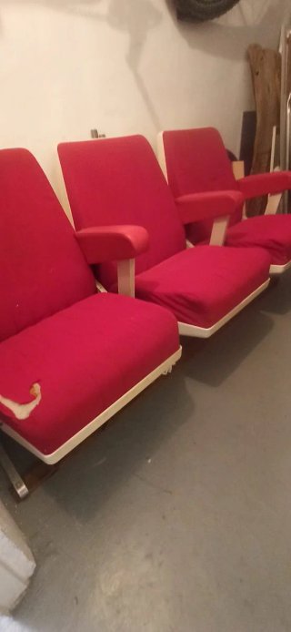 Asientos de cine rojos (3 unidades unidades).