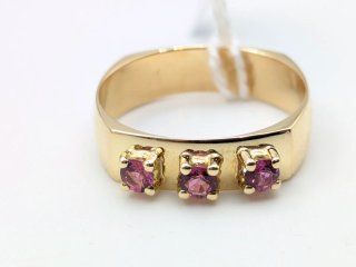 Anillo Oro 18k con 3 piedras rosas