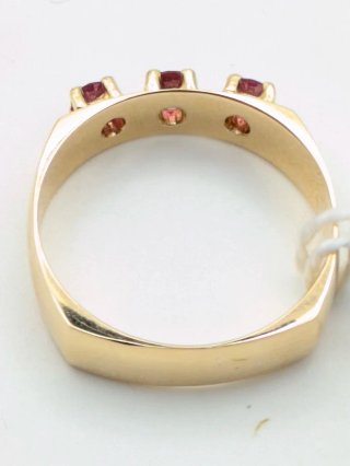 Anillo Oro 18k con 3 piedras rosas