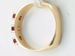 Anillo Oro 18k con 3 piedras rosas