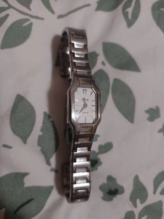 Reloj Lotus Quartz Plata y Blanco