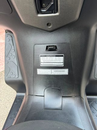 Kymco Superdink 300i Amarillo/Negro