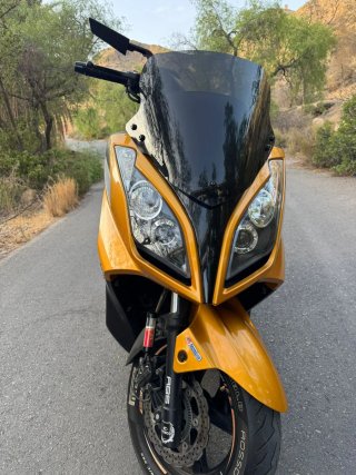Kymco Superdink 300i Amarillo/Negro