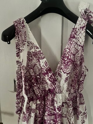 Vestido Morado y Blanco